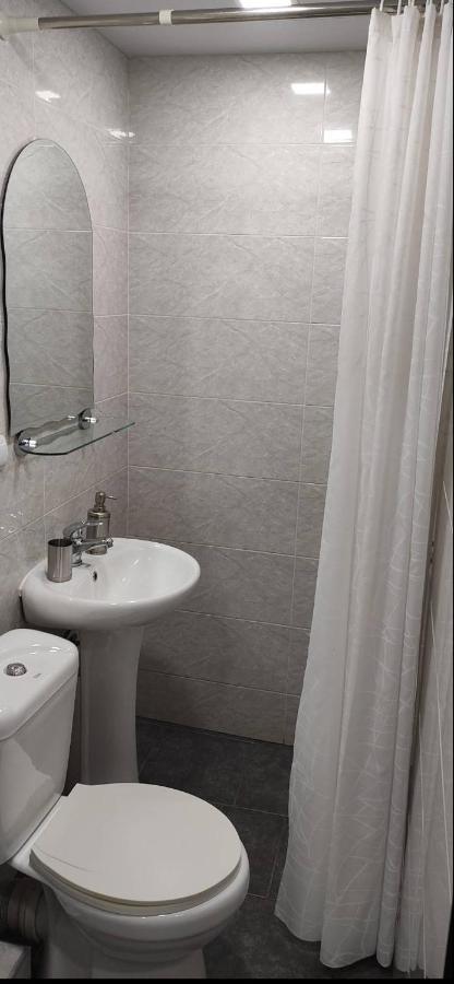 Kayaran Home Gjoemri Buitenkant foto