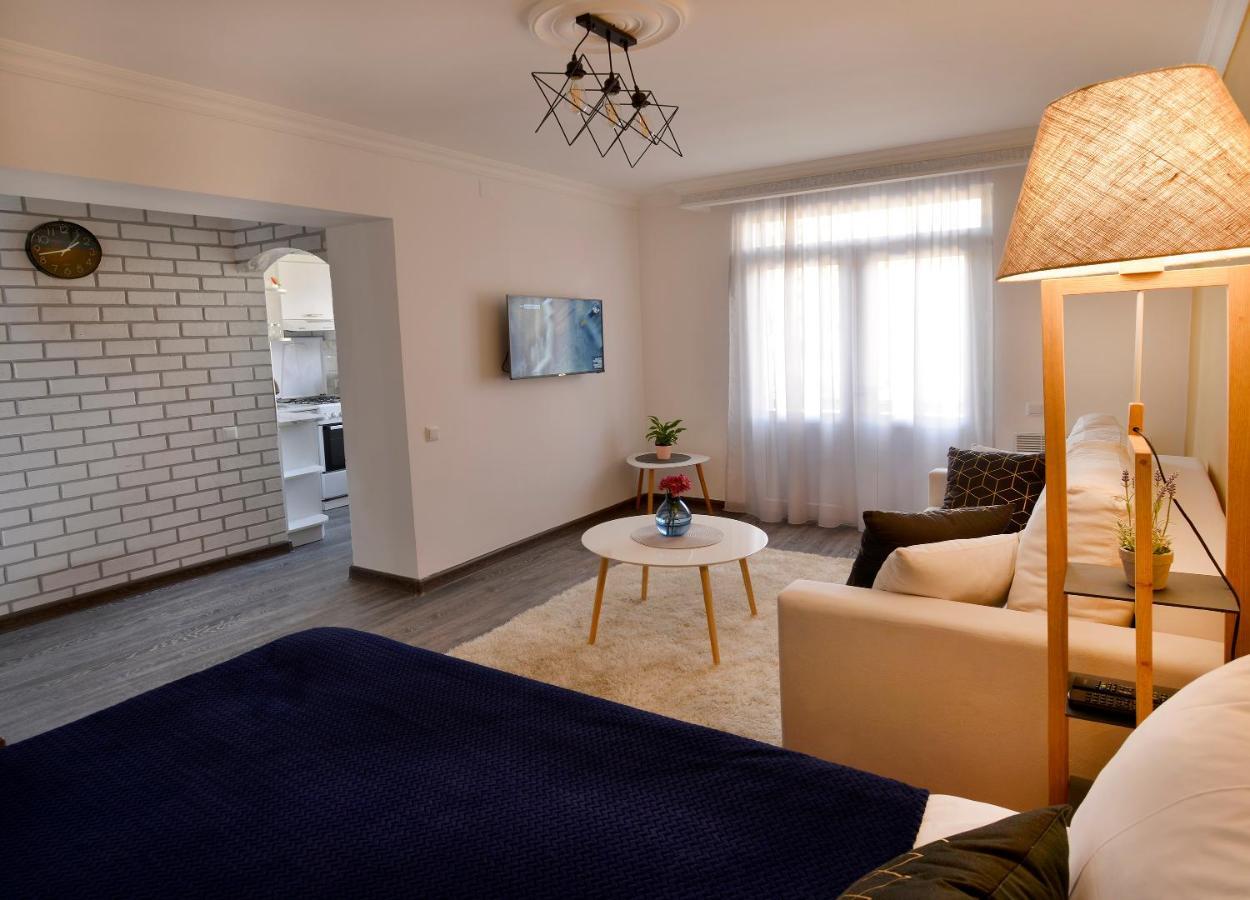 Kayaran Home Gjoemri Buitenkant foto